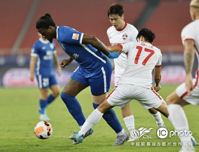  里尔队长红牌罚下致球队失榜首  