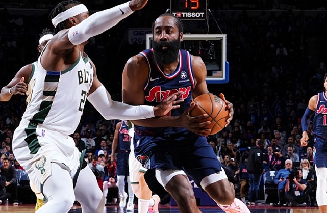  76人惨败猛龙跌出东部前八  